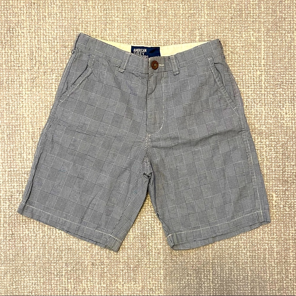 Mens American Eagle shorts. Size 30.